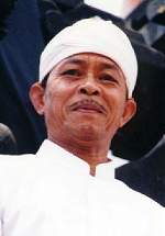 Jro Mangku Sri Wenten - foto: Widnyana Sudibya